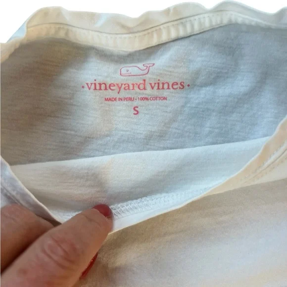 Vineyard Vines Women’s Tee with Pink Logo - Picture 2 of 3